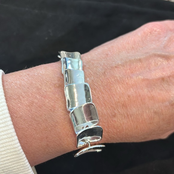 7” Sterling Silver bracelet!! Stunner! 🦋 - Picture 4 of 6